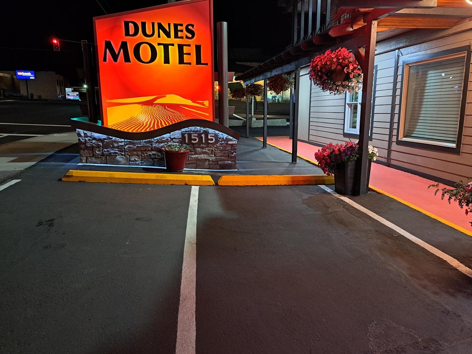 ดันส์ โฮเต็ล เบนด์ Motel ภายนอก รูปภาพ